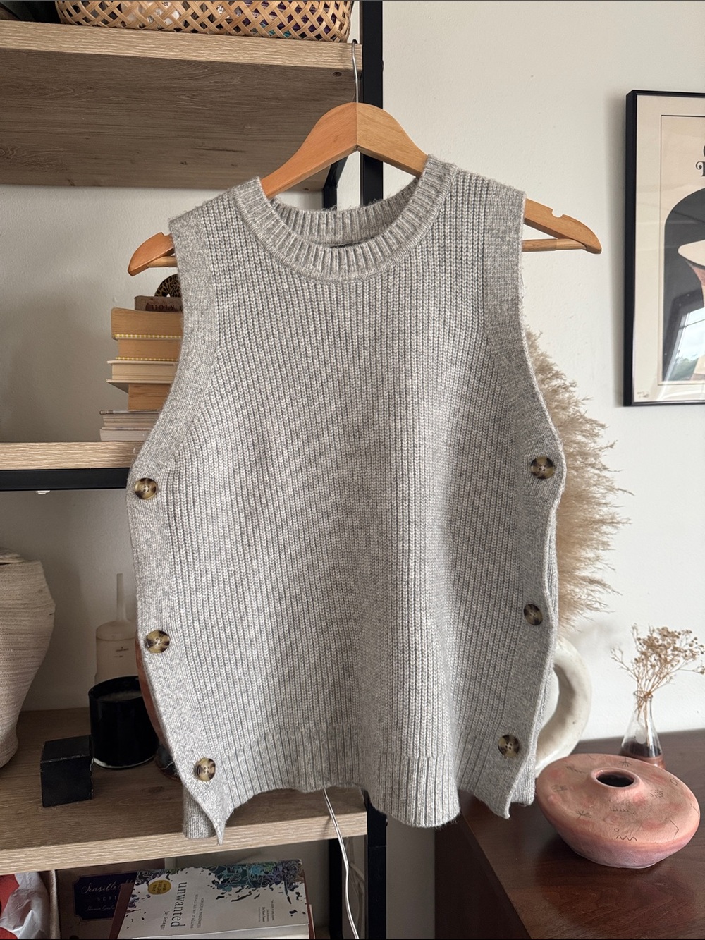 RACHEL Rachel Roy Light Gray Ribbed Button-Side Sweater Vest